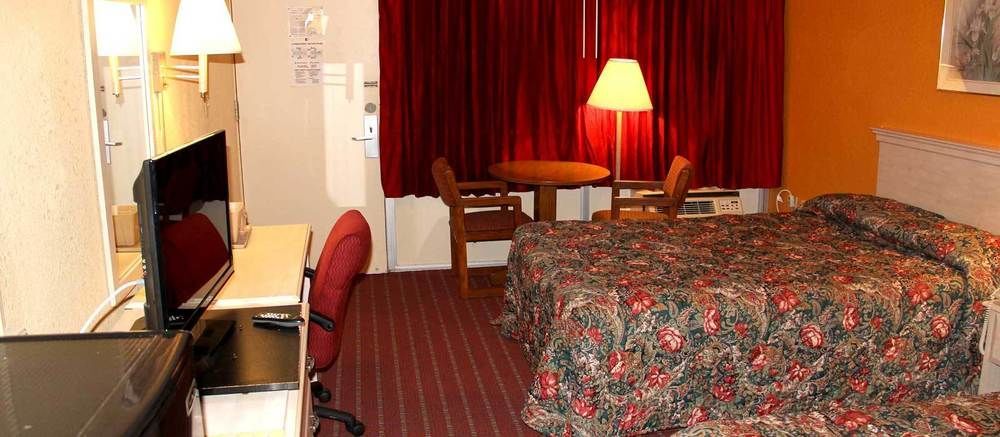 Travelers Inn South Brunswick Terrace Eksteriør billede