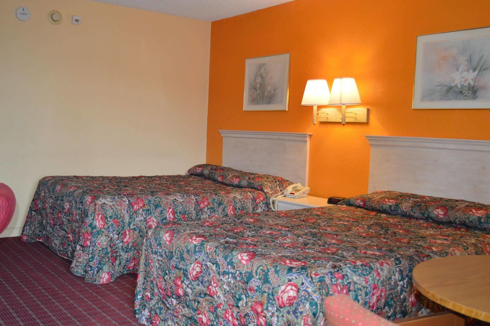Travelers Inn South Brunswick Terrace Eksteriør billede