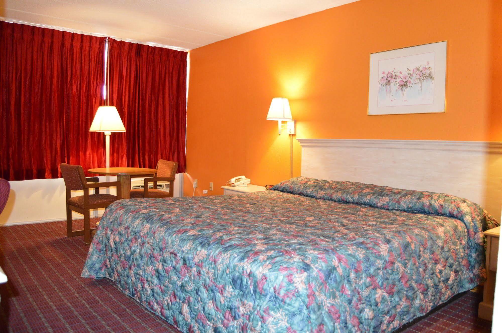 Travelers Inn South Brunswick Terrace Eksteriør billede