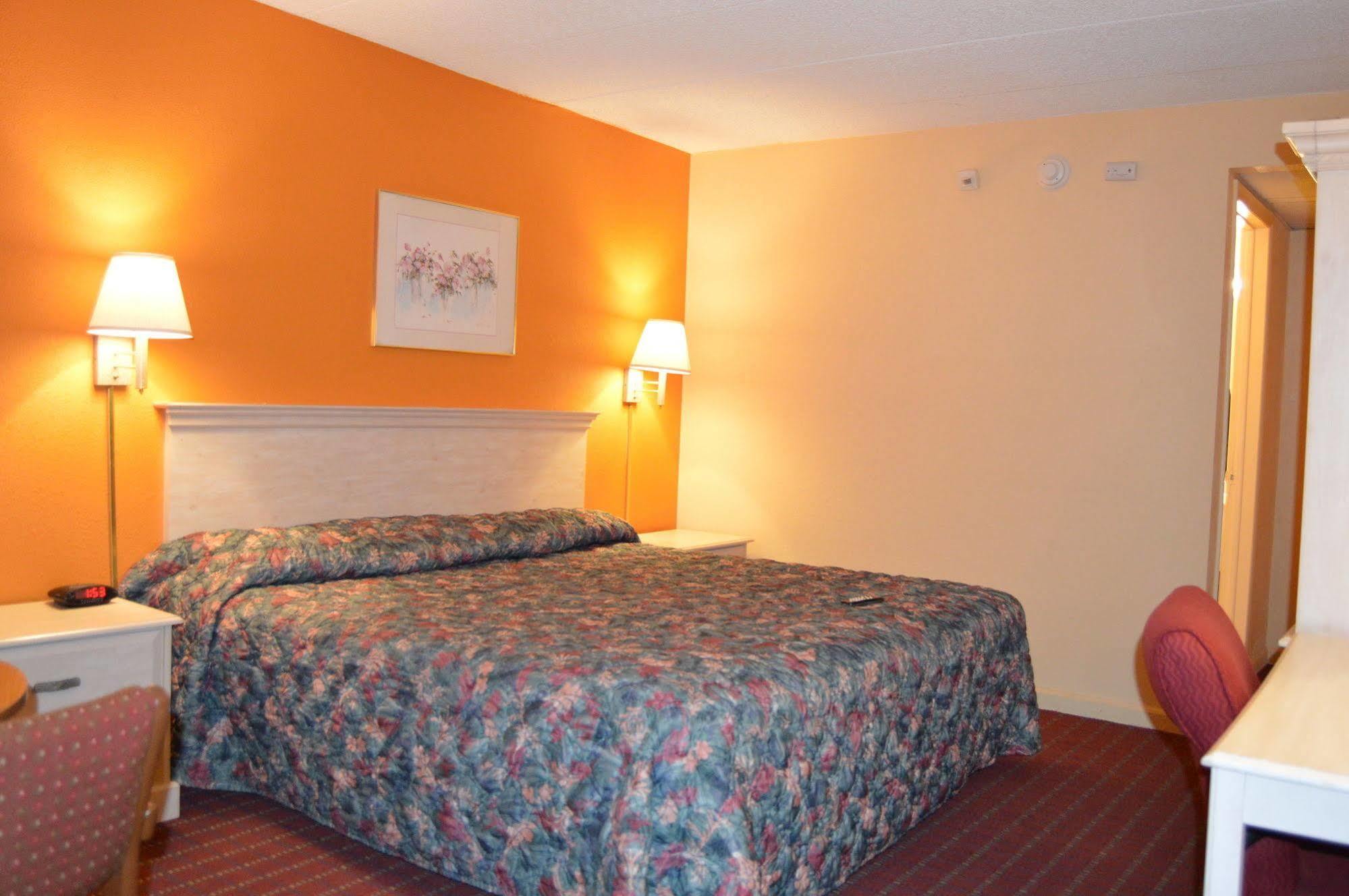 Travelers Inn South Brunswick Terrace Eksteriør billede