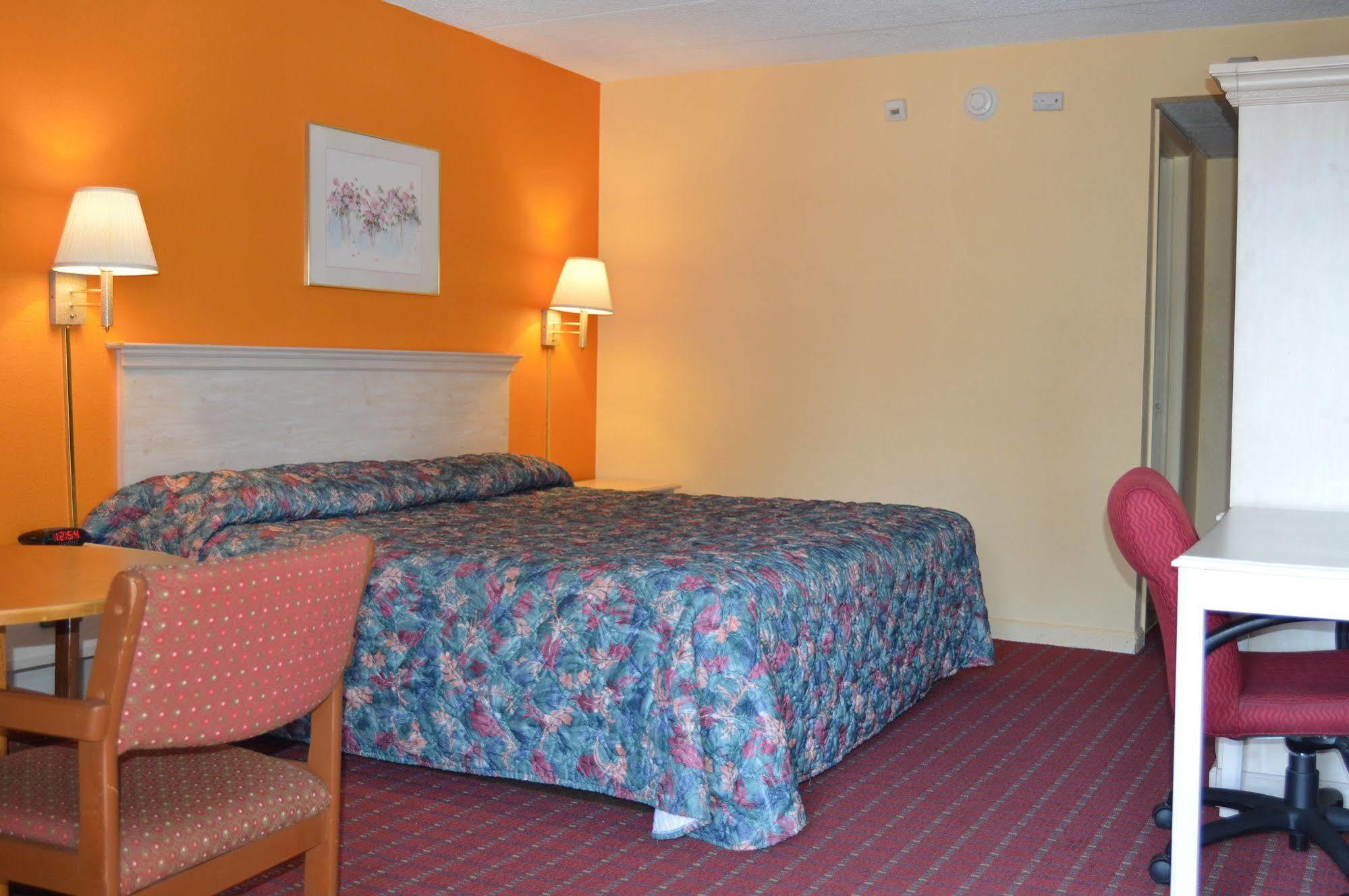 Travelers Inn South Brunswick Terrace Eksteriør billede