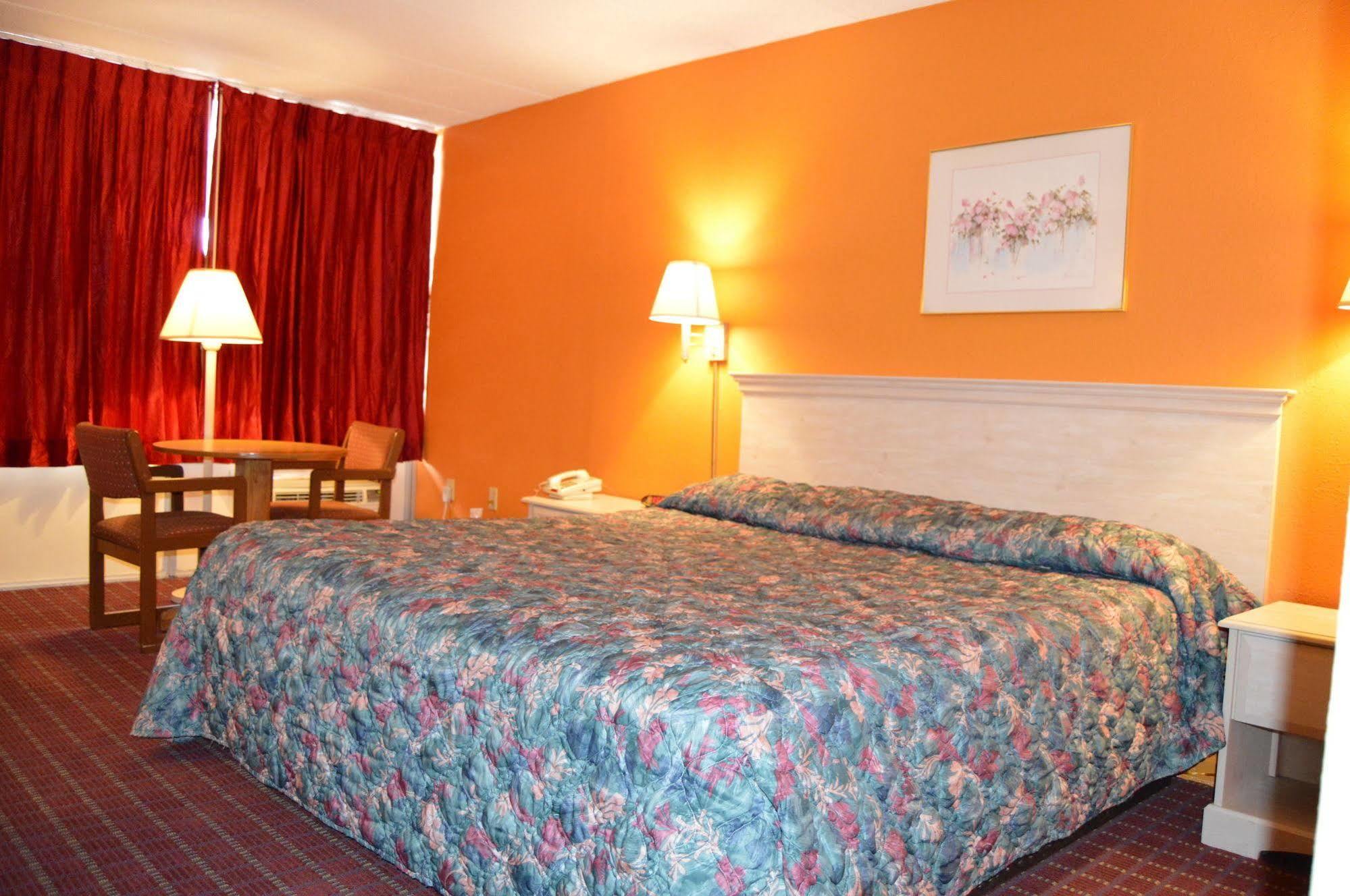 Travelers Inn South Brunswick Terrace Eksteriør billede